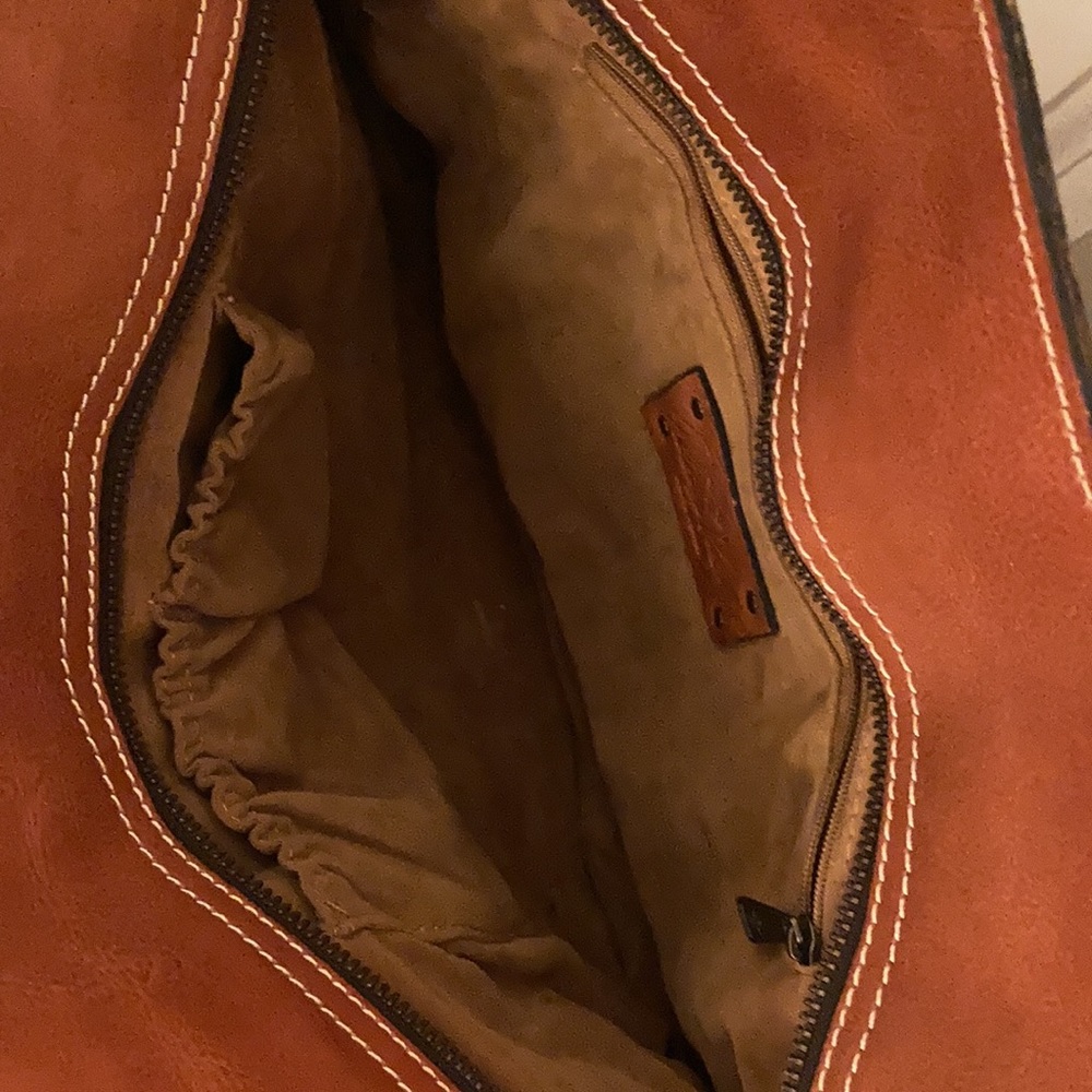 Beautiful Italian Leather Patricia Nash Purse - image 2